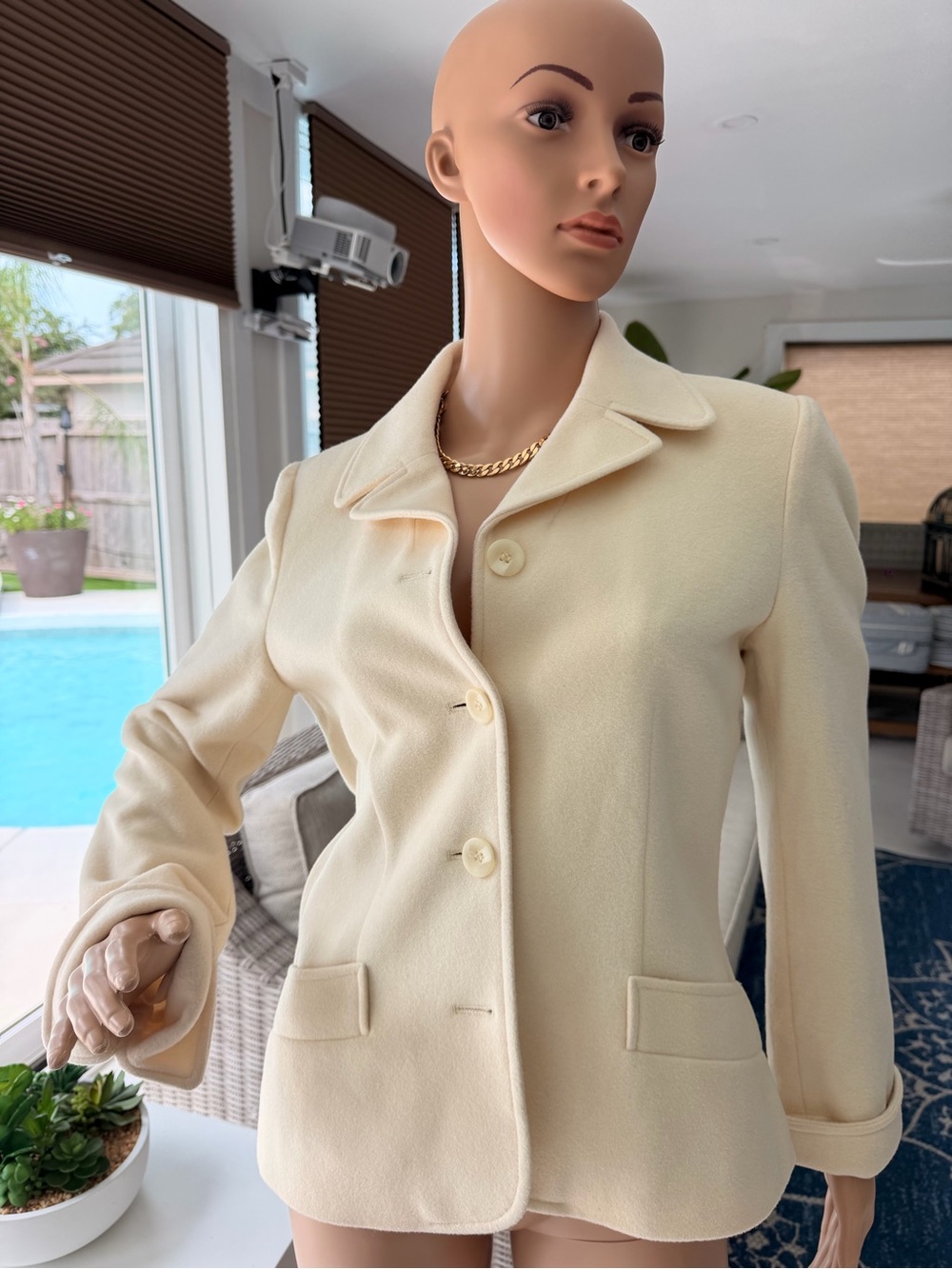 Harve Benard Cream Tailored Button-Front Blazer